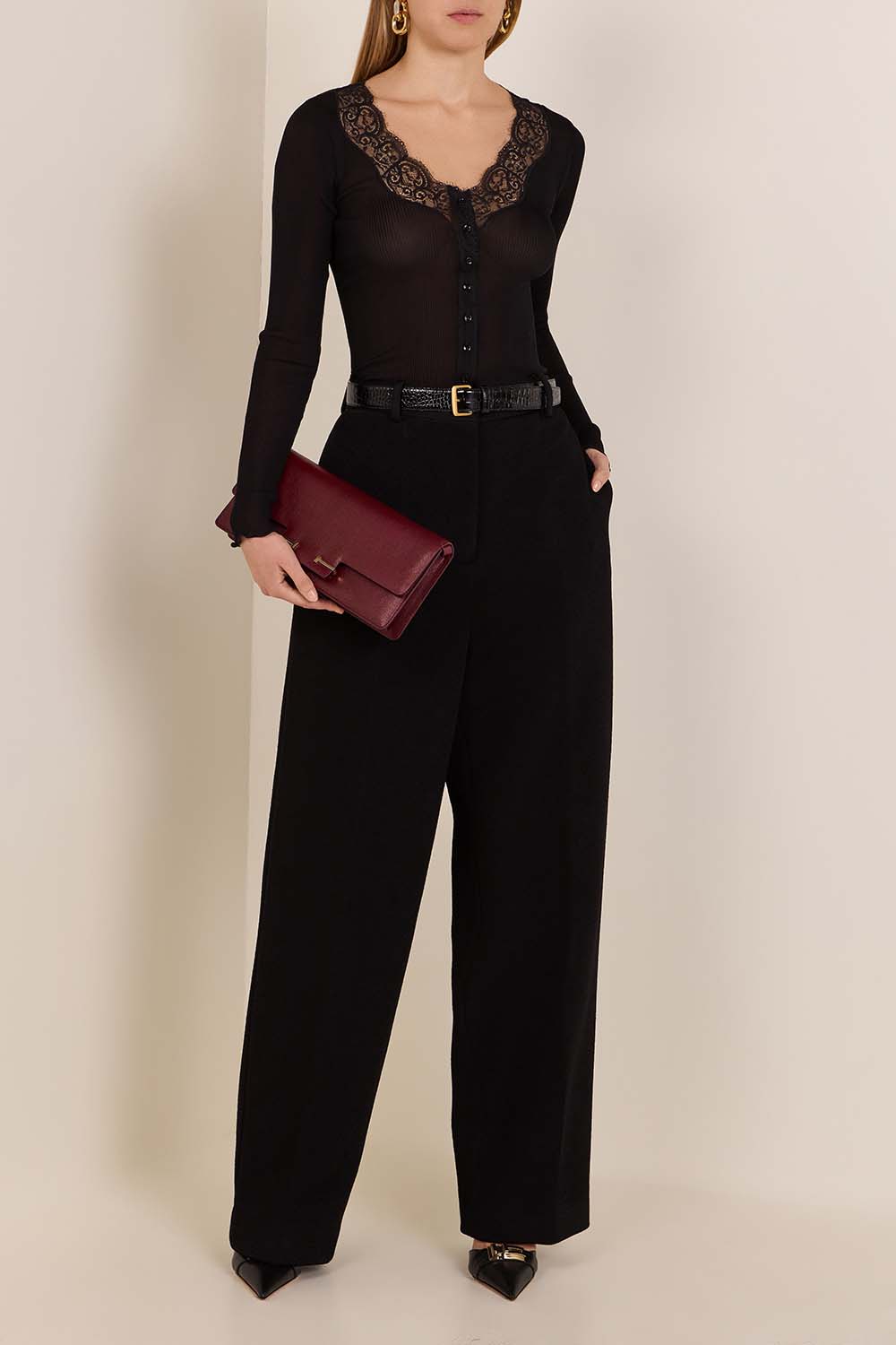 חולצת תחרה ומשי